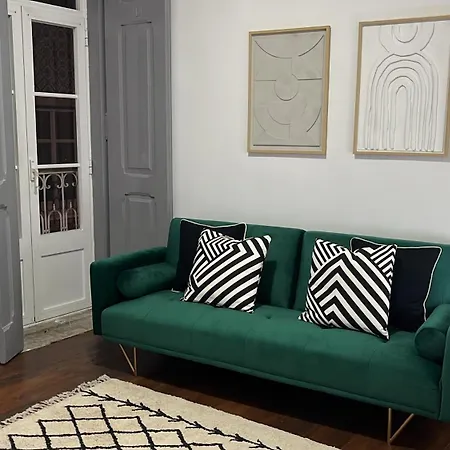 Апартаменты Love Inn Lisboa *